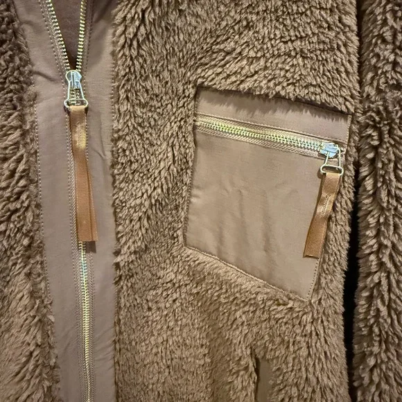 Varley Brown Sherpa Jacket - Picture 5 of 7